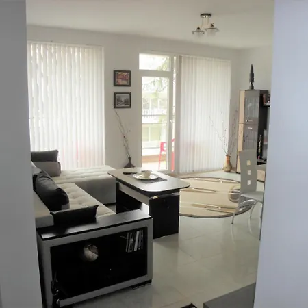 Луксозен Апартамент Apartment